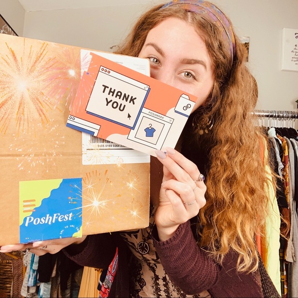 Meet Your Posher, Ali! ✌🏼💛 - Picture 1 of 4